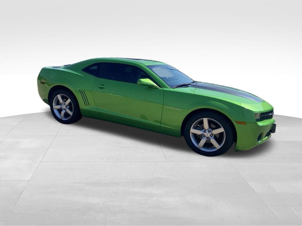 Used 2010 Chevrolet Camaro LT RWD image 9