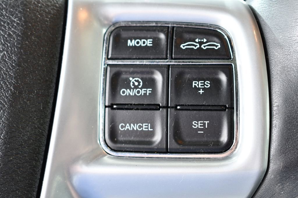 Used 2014 Chrysler 300 C w/ Harman/Kardon Audio Group AWD/4WD image 31