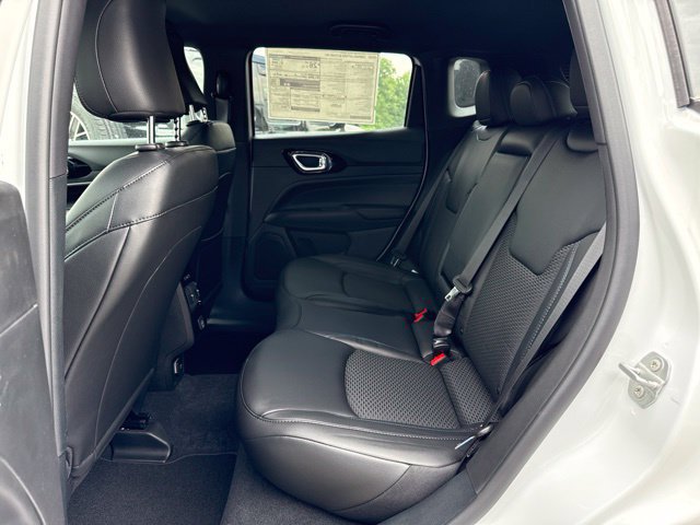 New 2026 Jeep Compass Latitude AWD/4WD image 12