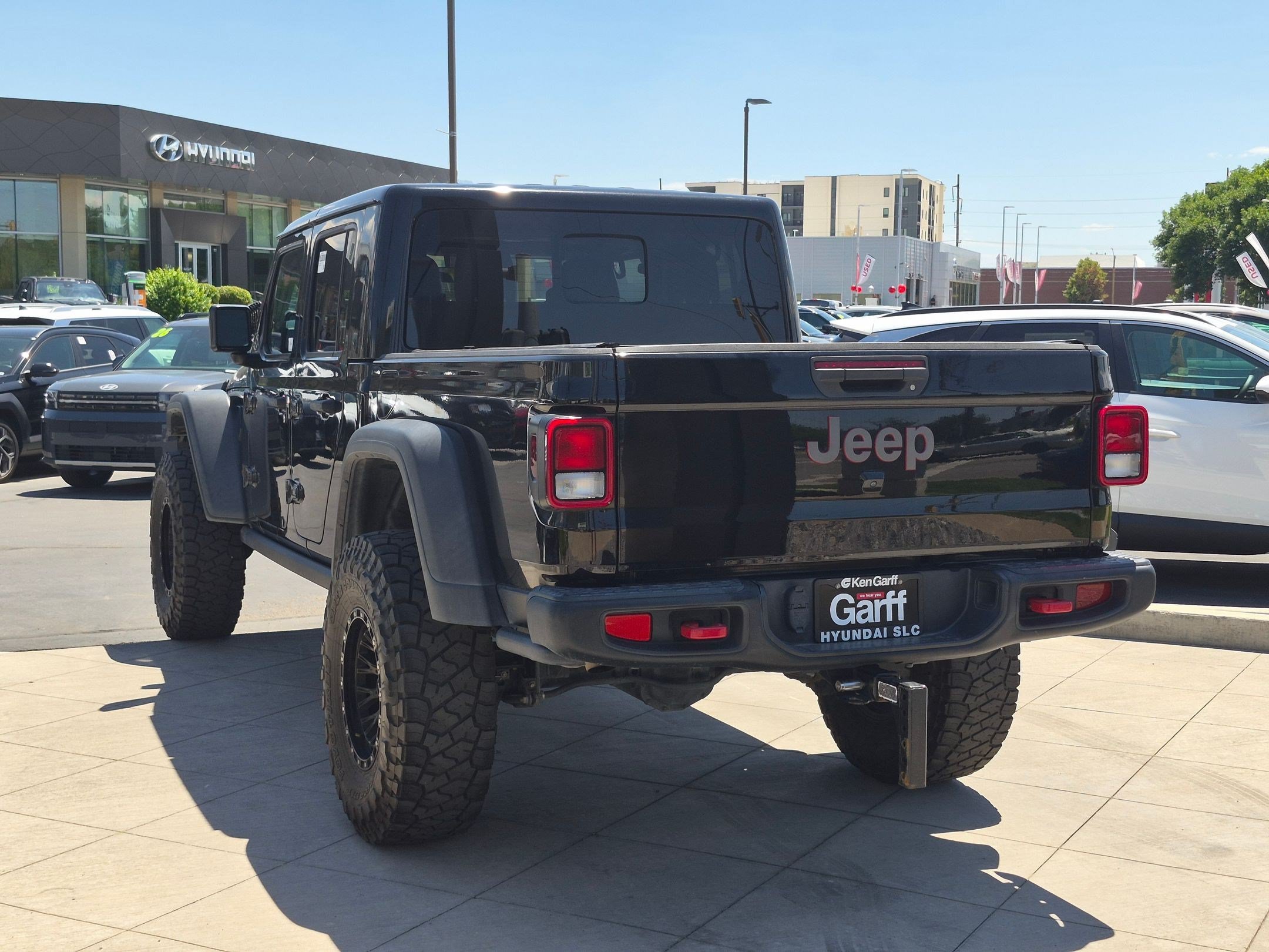 Used 2021 Jeep Gladiator Rubicon w/ Trailer Tow Package AWD/4WD image 7