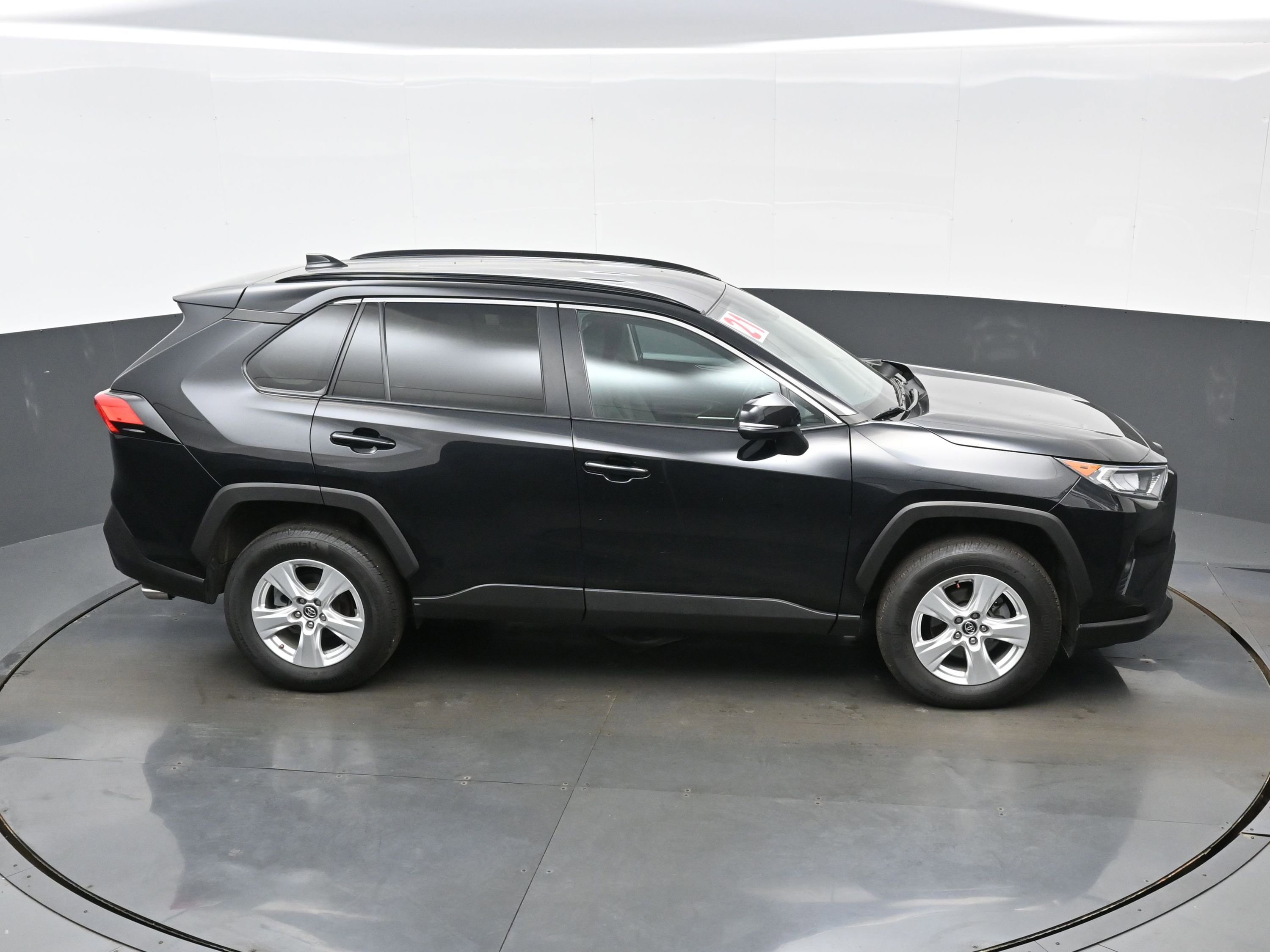 Used 2021 Toyota RAV4 XLE AWD/4WD image 41