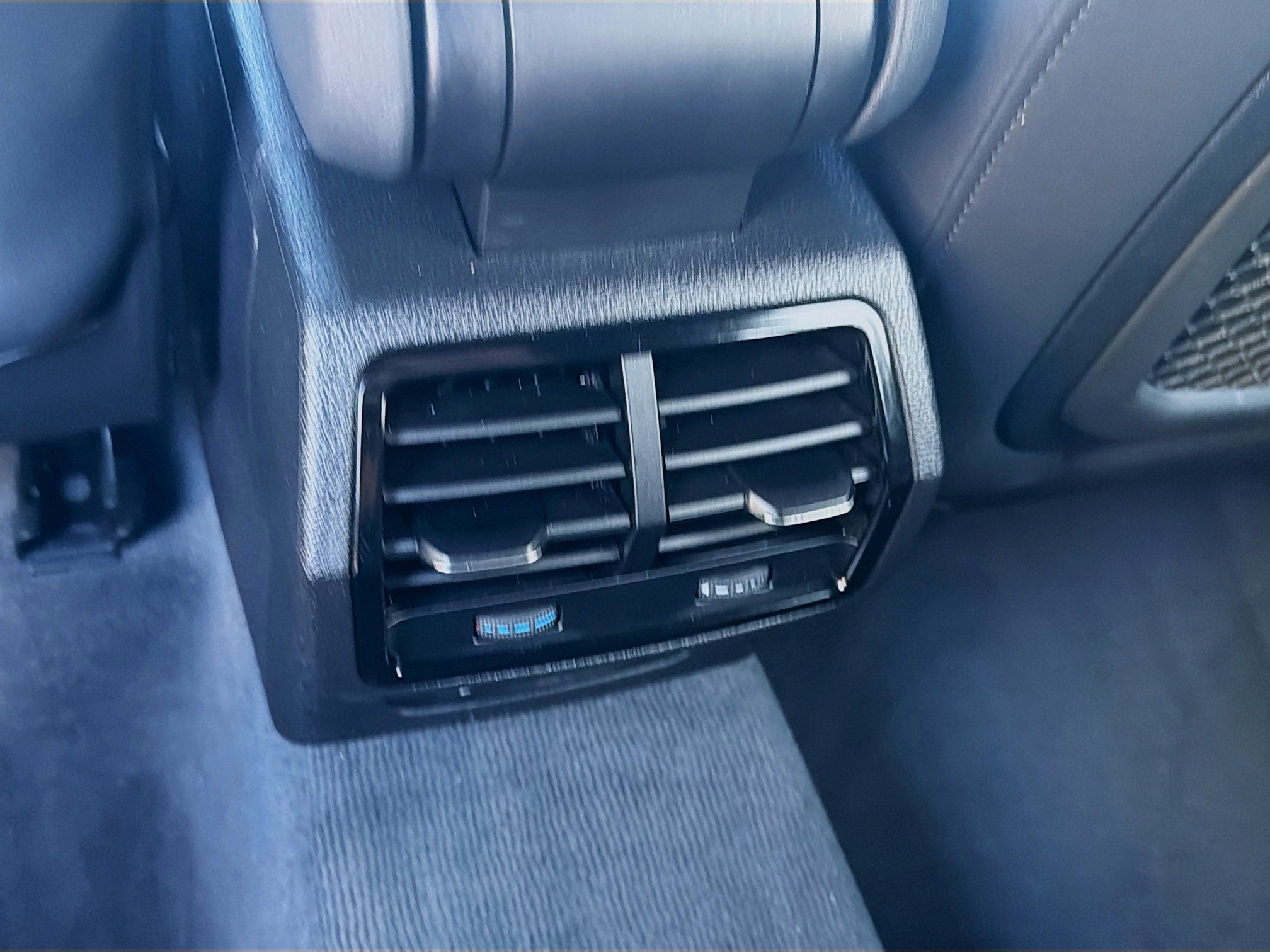 Used 2024 Audi Q3 2.0T Premium image 22