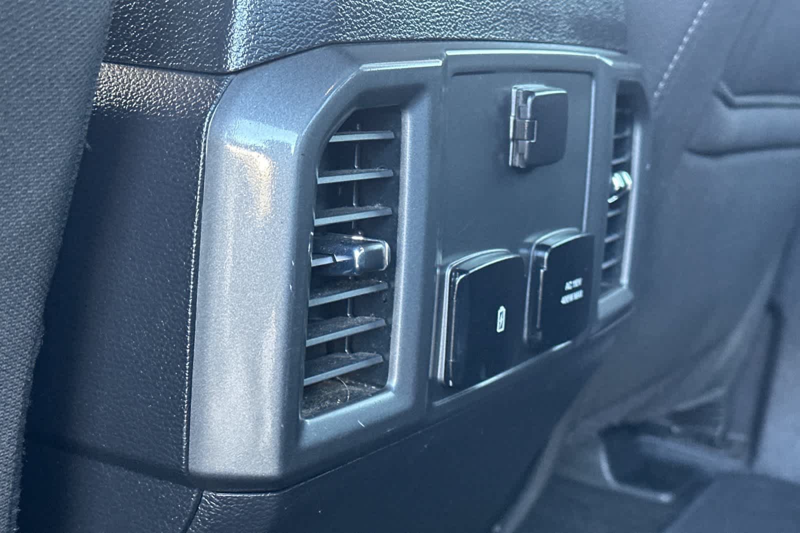 Used 2018 Ford F150 XLT w/ Equipment Group 302A Luxury RWD image 14