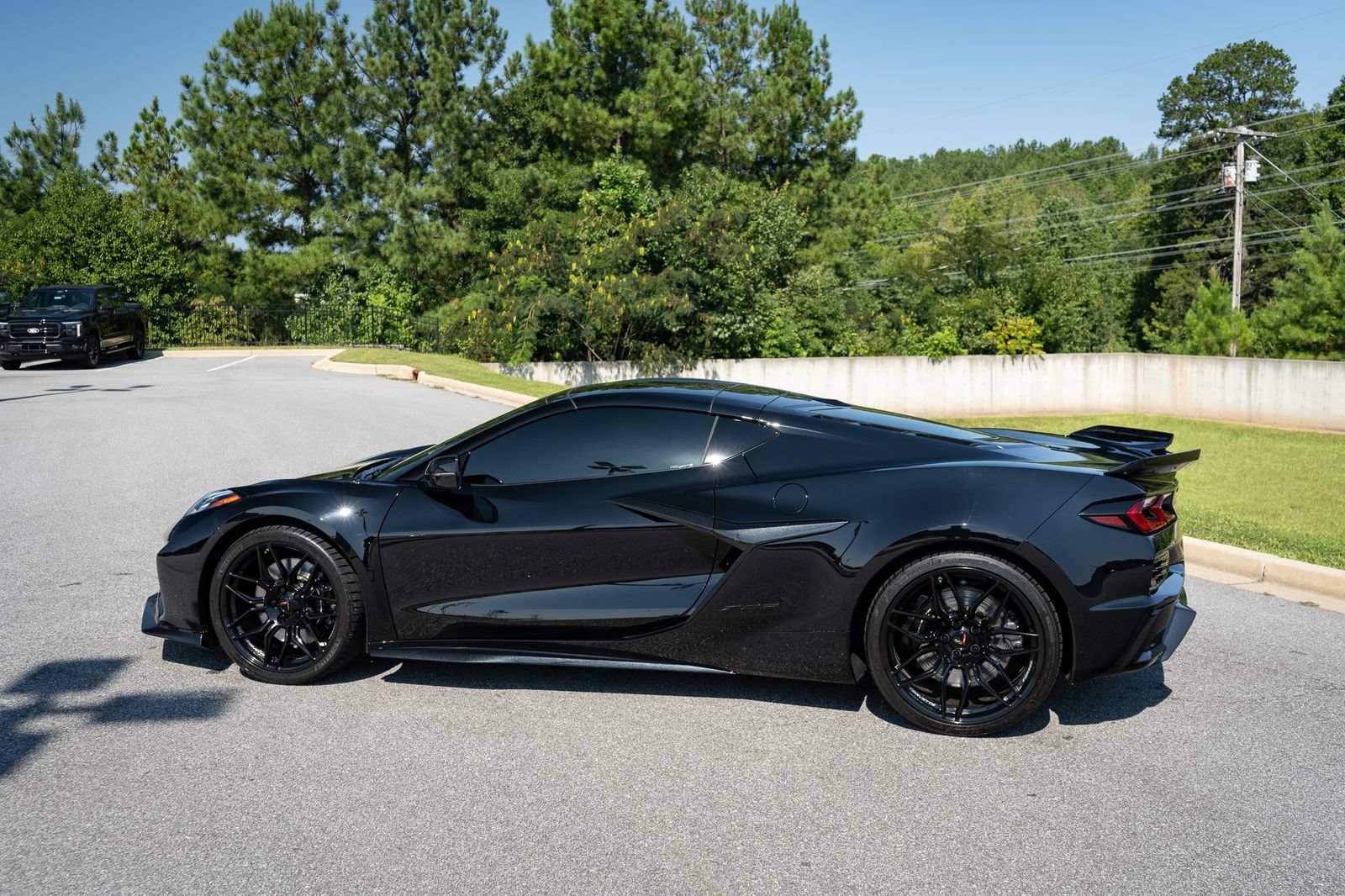 Used 2023 Chevrolet Corvette Z06 RWD image 36