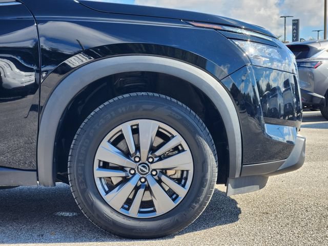Used 2024 Nissan Pathfinder SV FWD image 9