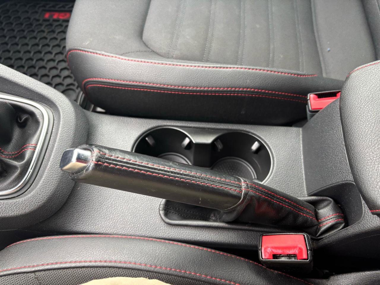 Used 2013 Volkswagen Jetta GLI image 25