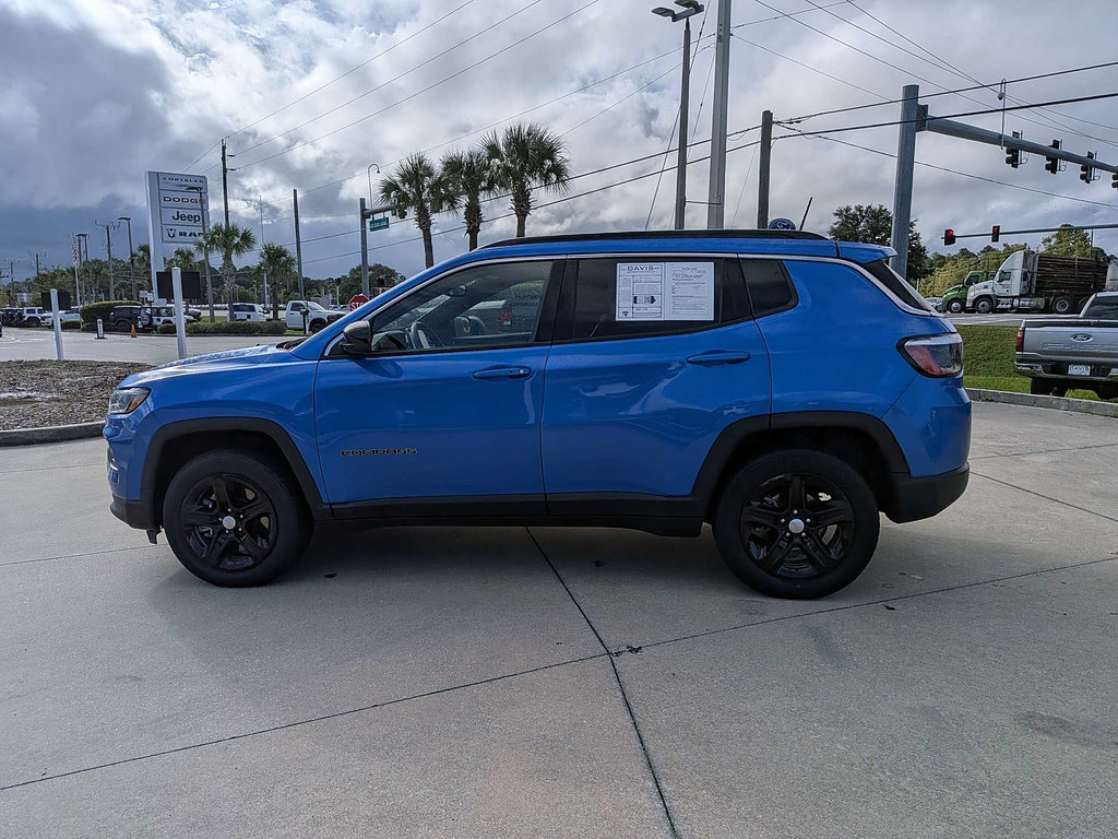 Certified 2024 Jeep Compass Latitude AWD/4WD image 7
