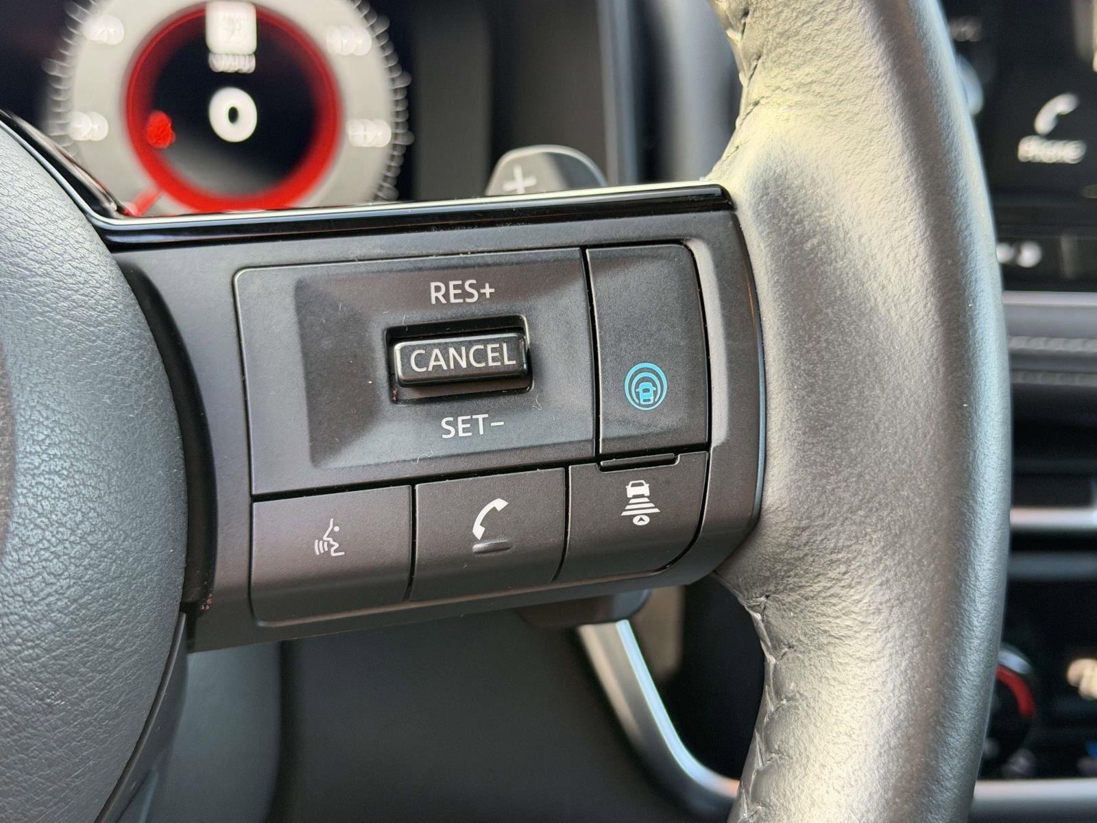 Used 2022 Nissan Rogue Platinum w/ Head-Up Display Package image 25