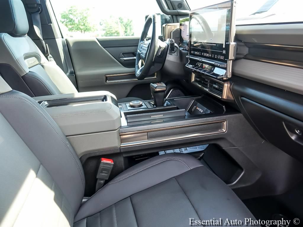 Used 2025 GMC Hummer EV 2X AWD/4WD image 30