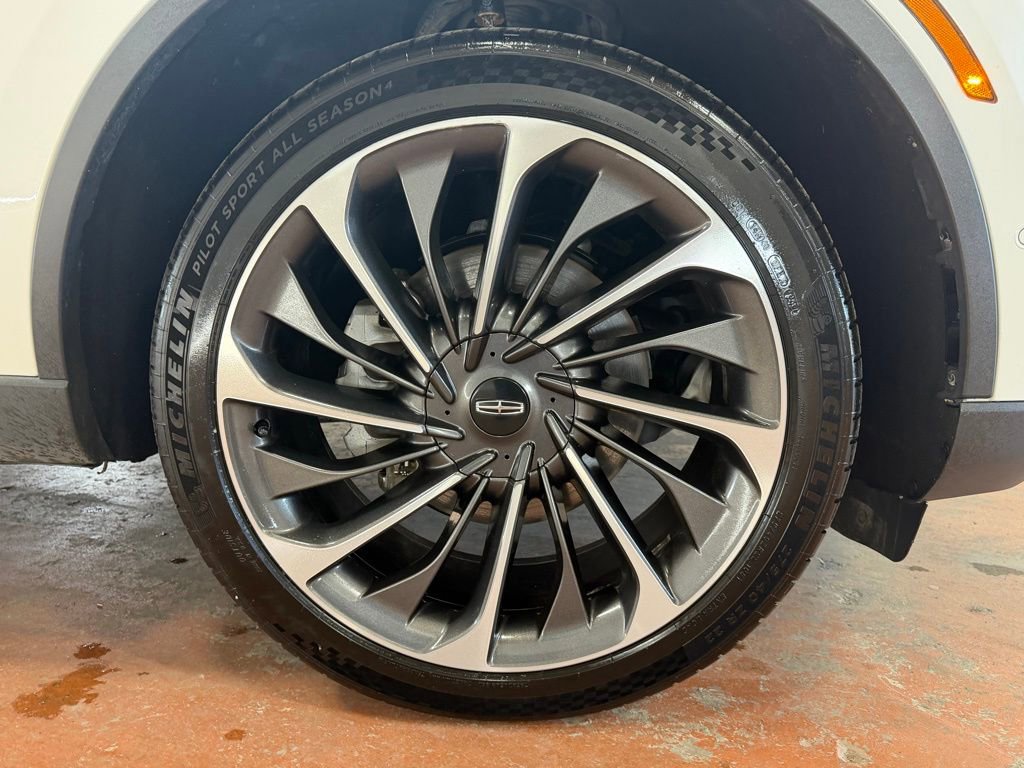 Used 2021 Lincoln Aviator Reserve w/ Equipment Group 201A image 8