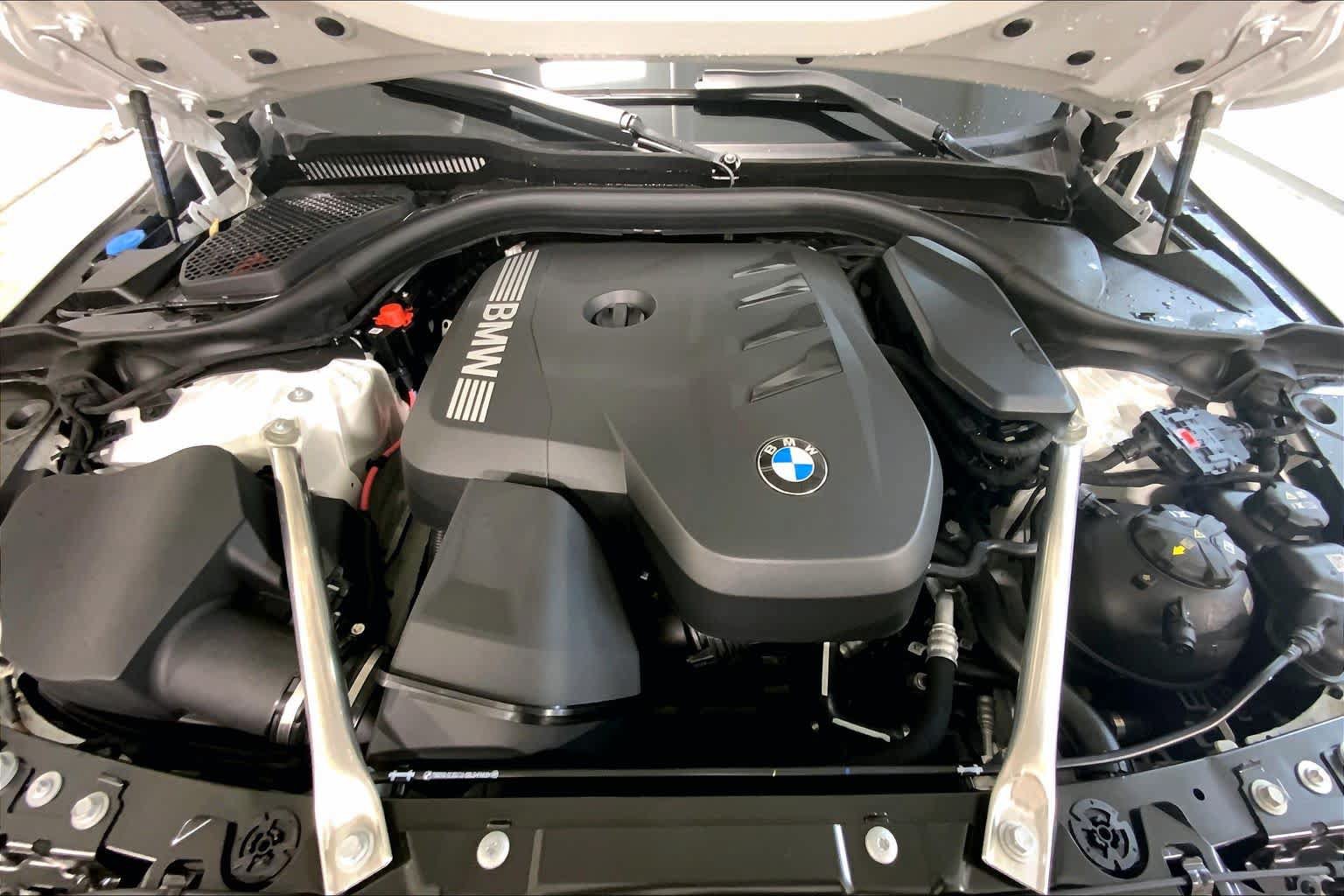 Used 2026 BMW 530i xDrive w/ Premium Package AWD/4WD image 16