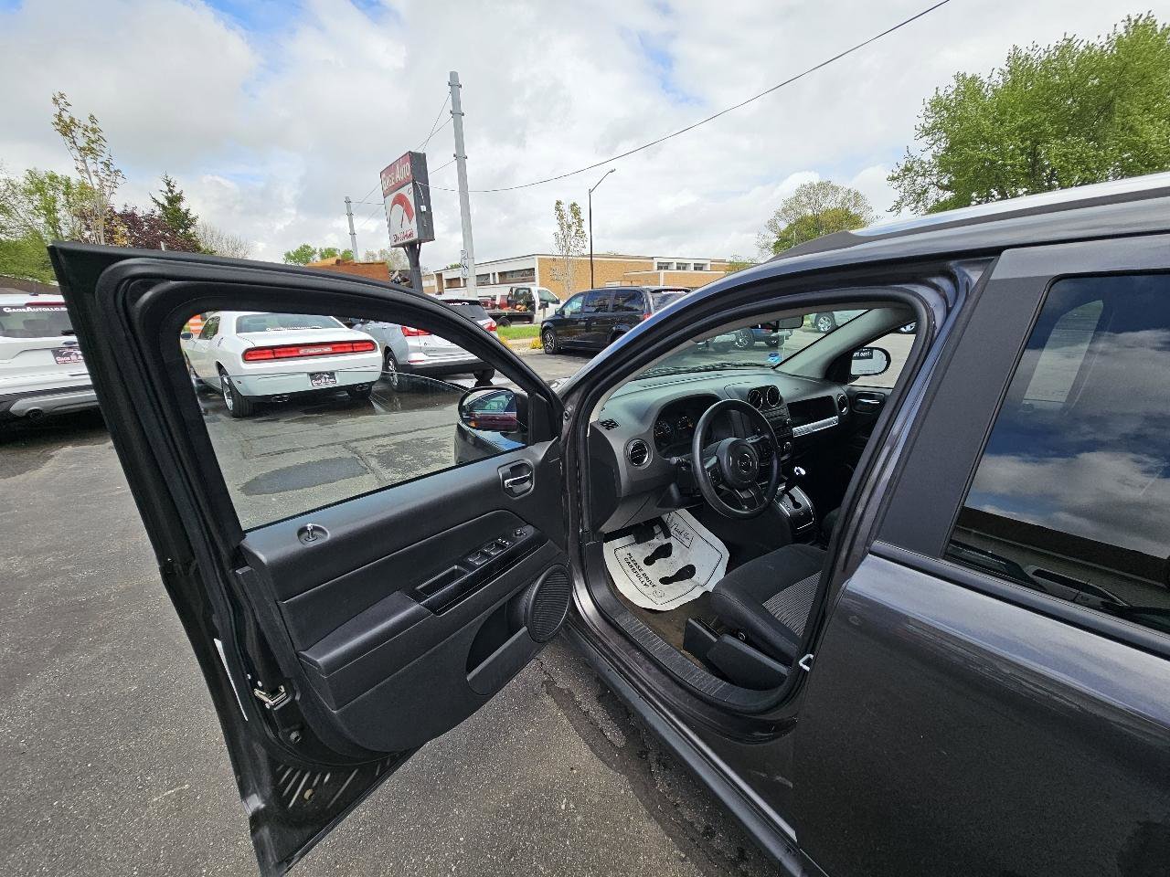 Used 2014 Jeep Compass Sport w/ Power Value Group FWD image 18