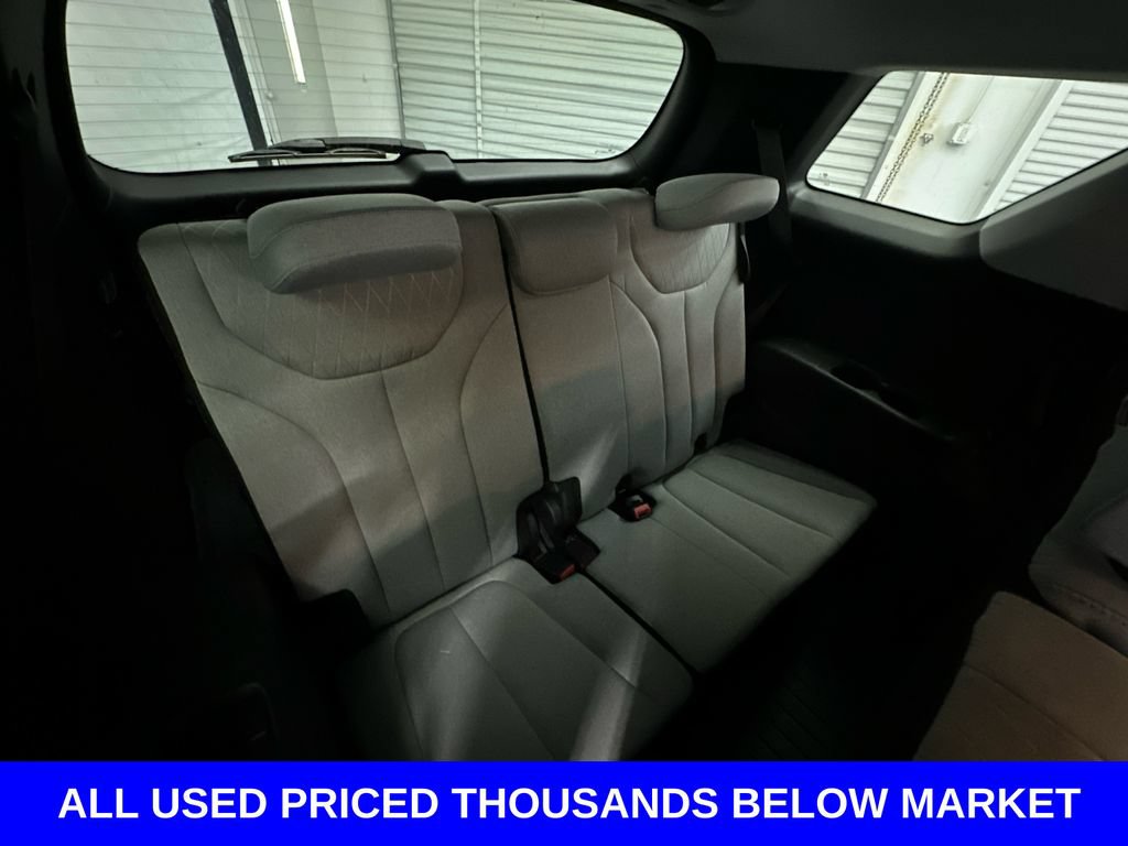 Used 2022 Hyundai Palisade SE FWD image 17