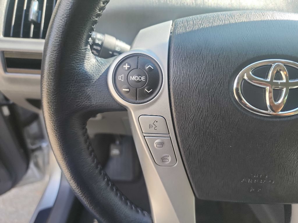 Used 2014 Toyota Prius V Five FWD image 16