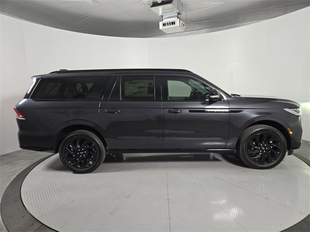 New 2026 Lincoln Navigator L Reserve w/ Jet Appearance Package image 3