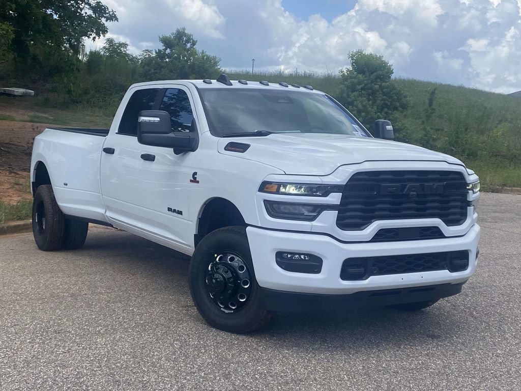New 2026 RAM 3500 Big Horn AWD/4WD image 32
