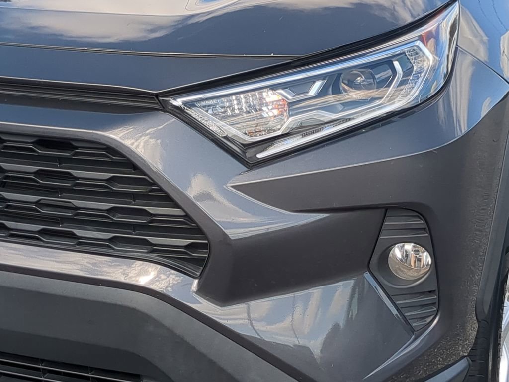 Used 2021 Toyota RAV4 XLE w/ Convenience Package image 18