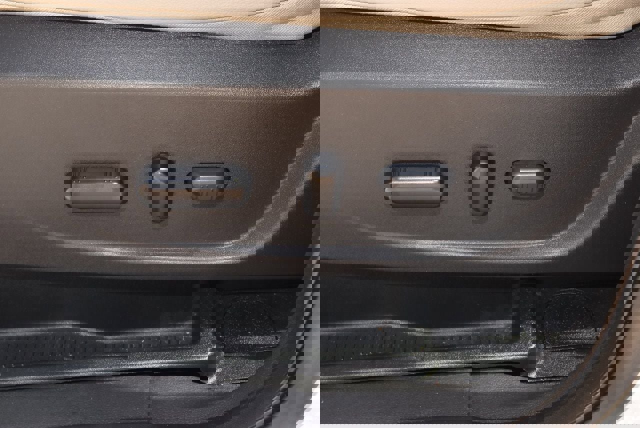 Used 2019 Ford Escape SEL image 33