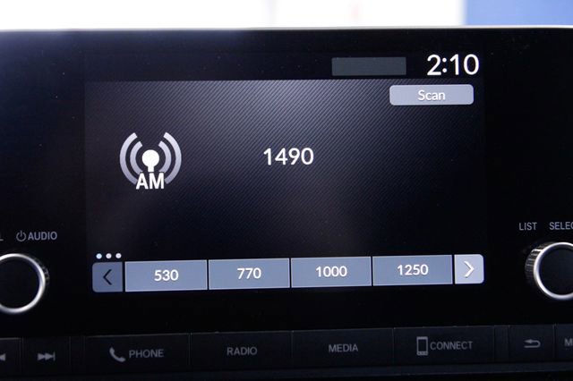 Certified 2024 Honda HR-V Sport image 32