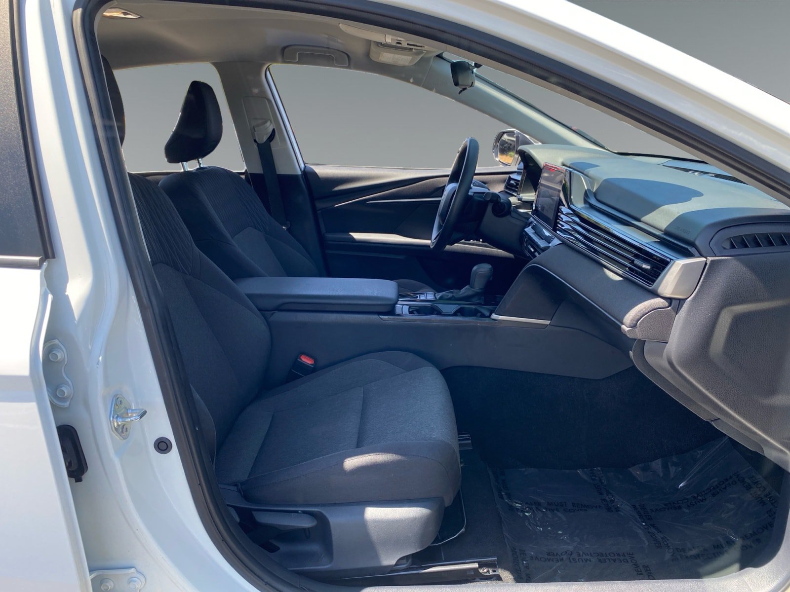 Used 2025 Toyota Camry LE FWD image 15