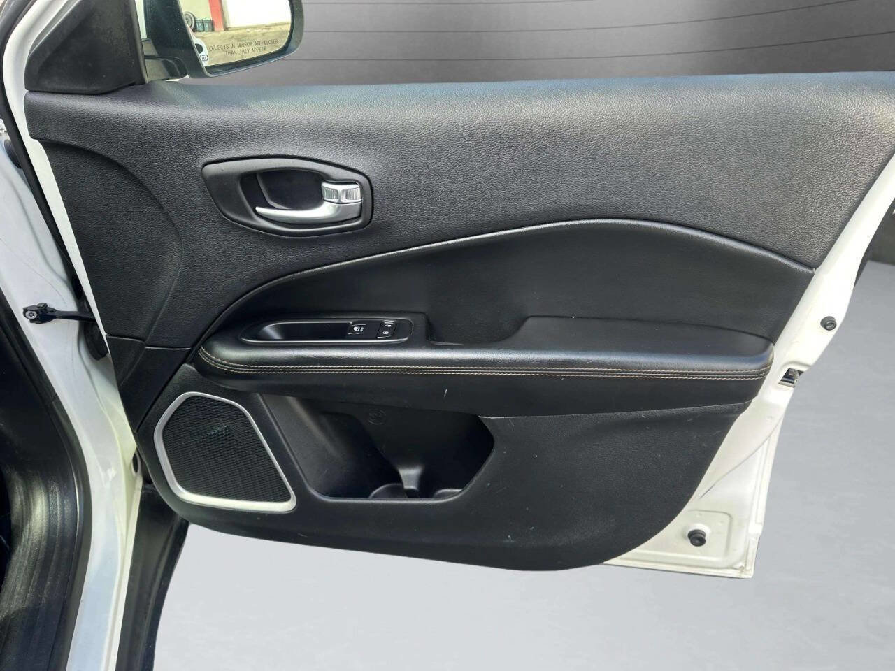 Used 2019 Jeep Compass Limited image 21