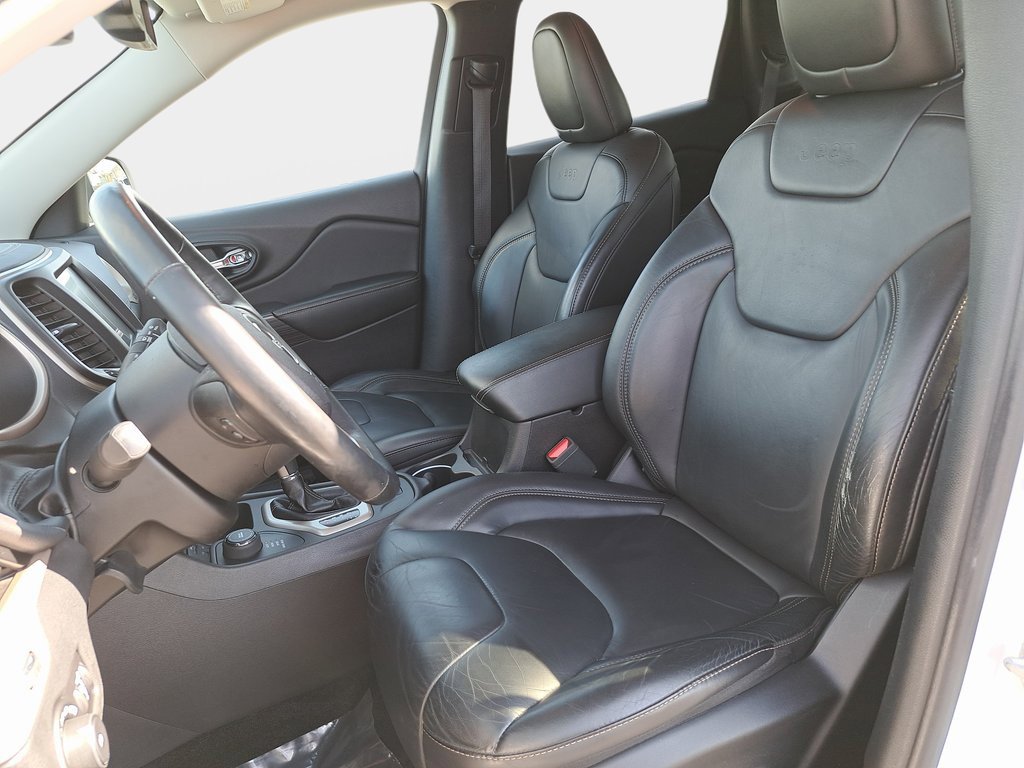 Used 2017 Jeep Cherokee Limited image 15