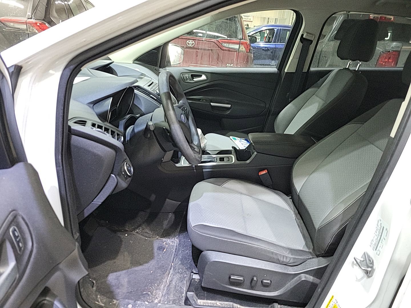 Used 2017 Ford Escape SE image 10
