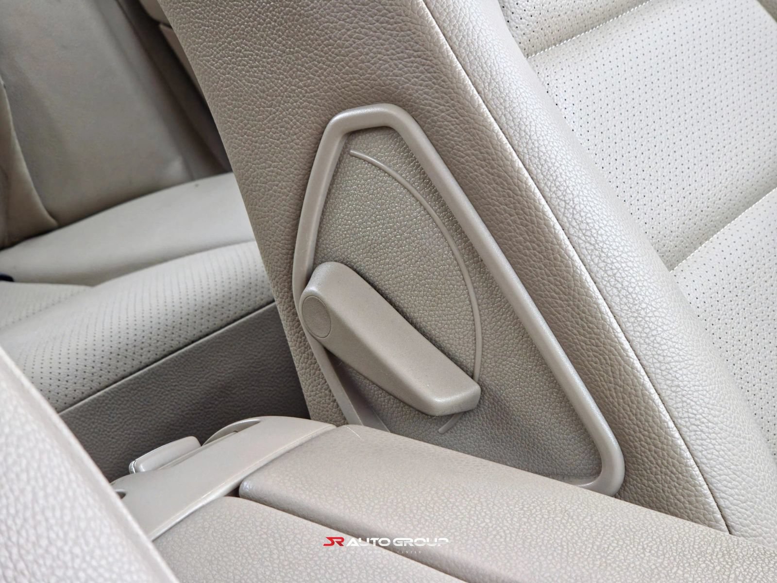 Used 2012 Mercedes-Benz C 300 4MATIC Sedan image 39