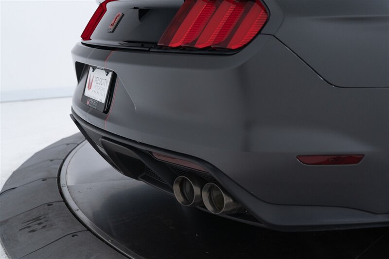 Used 2018 Ford Mustang Shelby GT350R w/ GT350R Equipment Group 920A RWD image 28