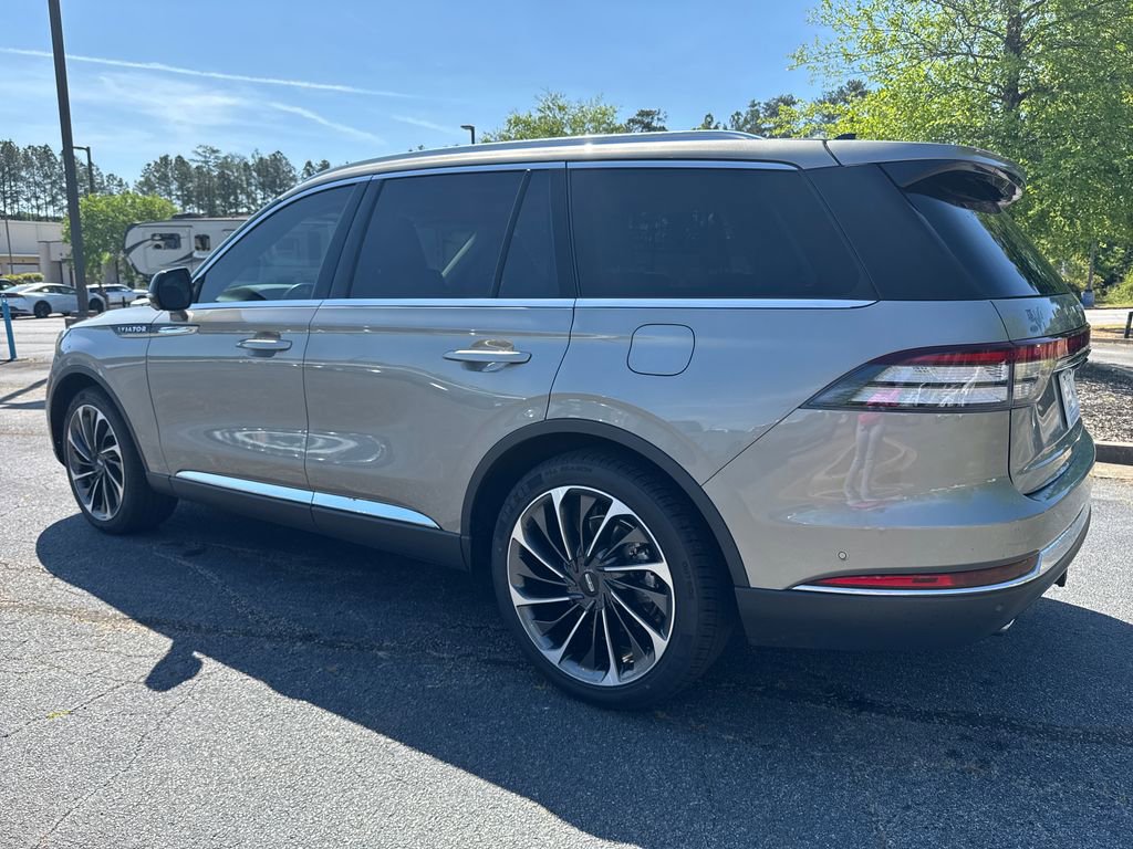 Used 2023 Lincoln Aviator Reserve w/ Equipment Group 201A image 6