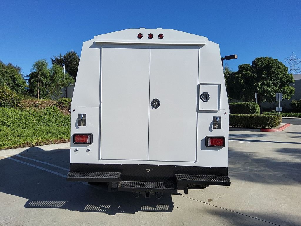 New 2026 Ford E-350 and Econoline 350 Super Duty w/ Power Equipment Group image 38