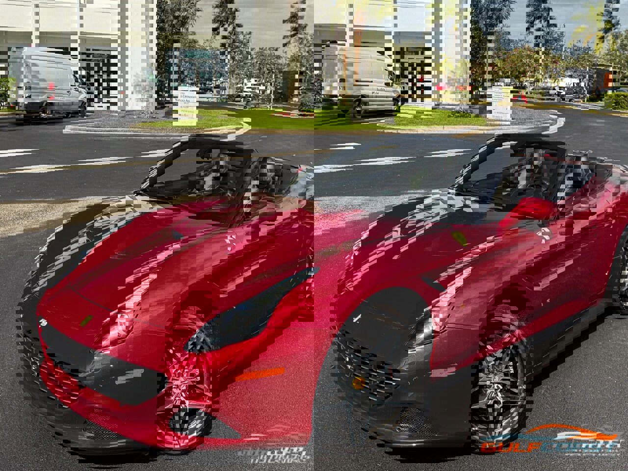 Used 2016 Ferrari California T image 8