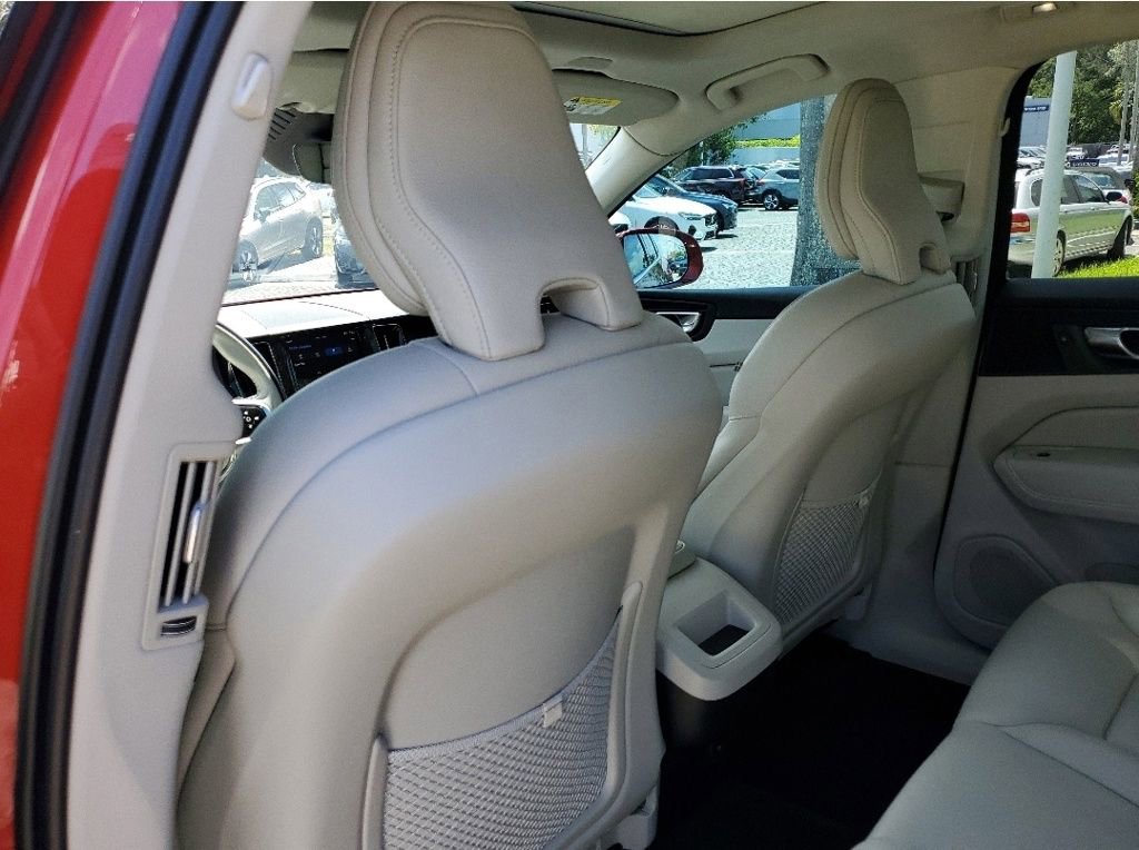 Used 2023 Volvo XC60 B5 Plus w/ Protection Package Premier AWD/4WD image 8