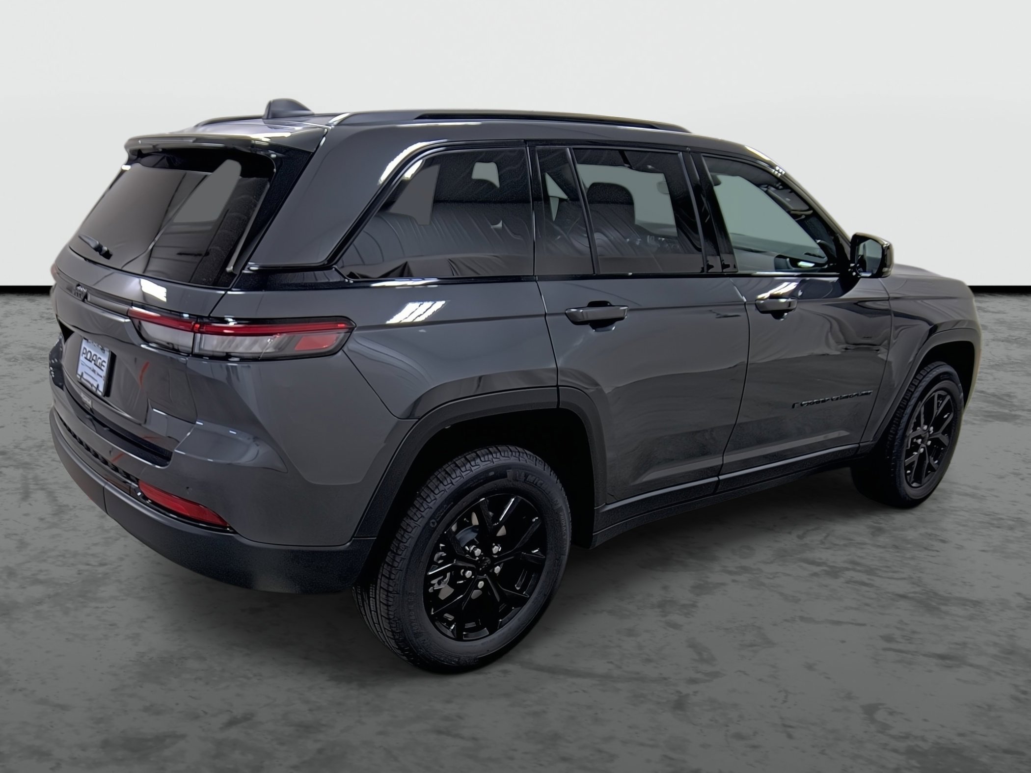 New 2025 Jeep Grand Cherokee 4WD image 4