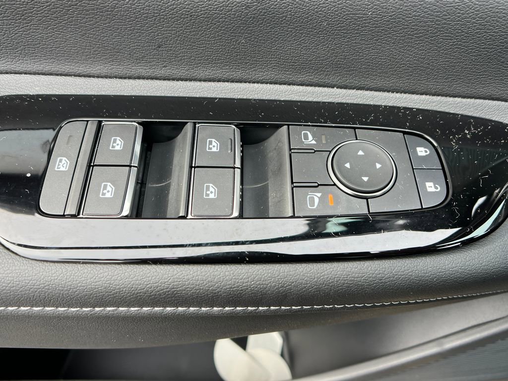 Used 2025 Nissan Murano SL image 12