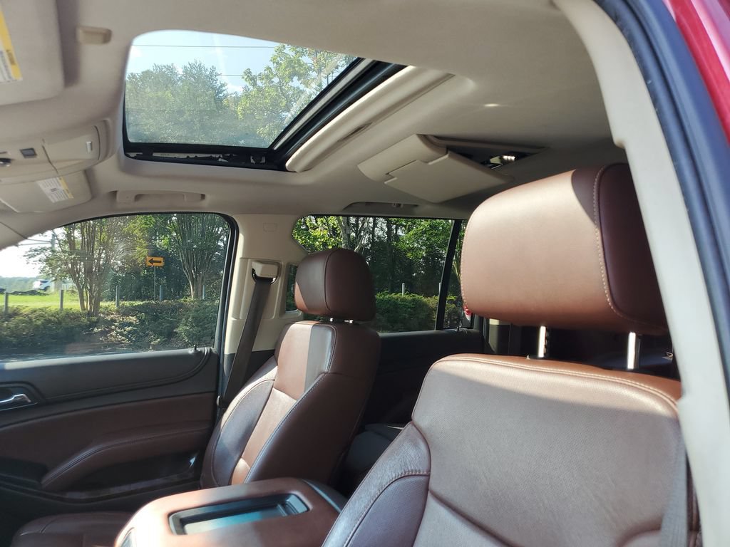 Used 2015 Chevrolet Suburban LTZ RWD image 20