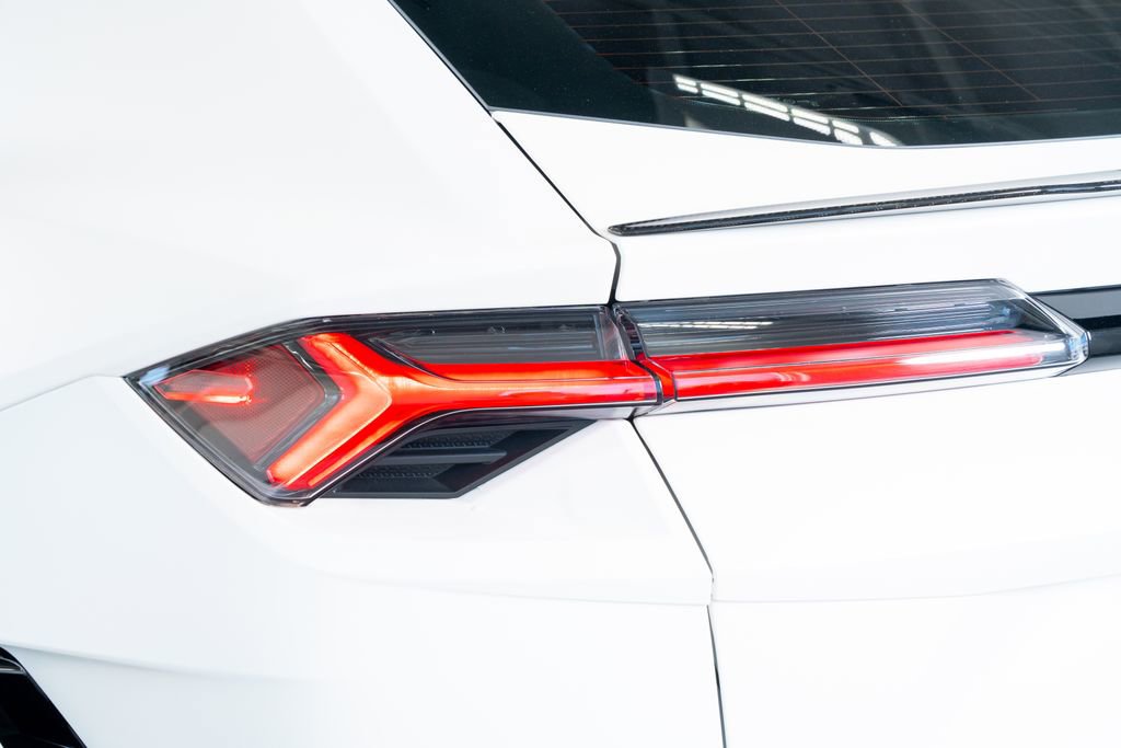 Used 2024 Lamborghini Urus Performante image 31
