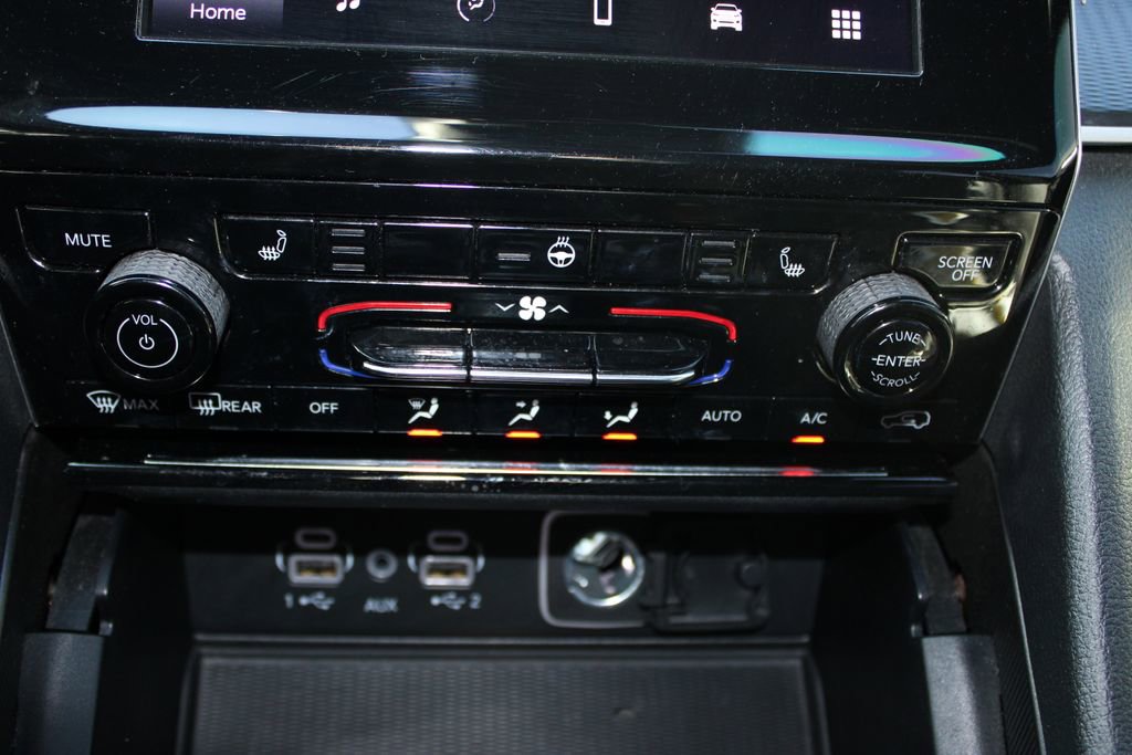 Used 2023 Jeep Grand Cherokee L Laredo image 48