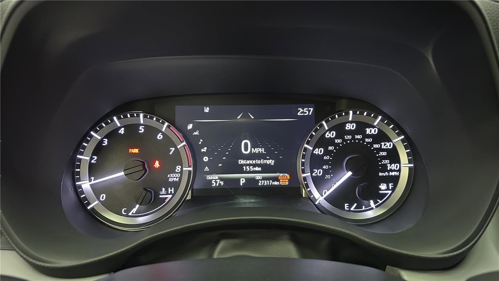 Used 2024 Toyota Highlander LE AWD/4WD image 10