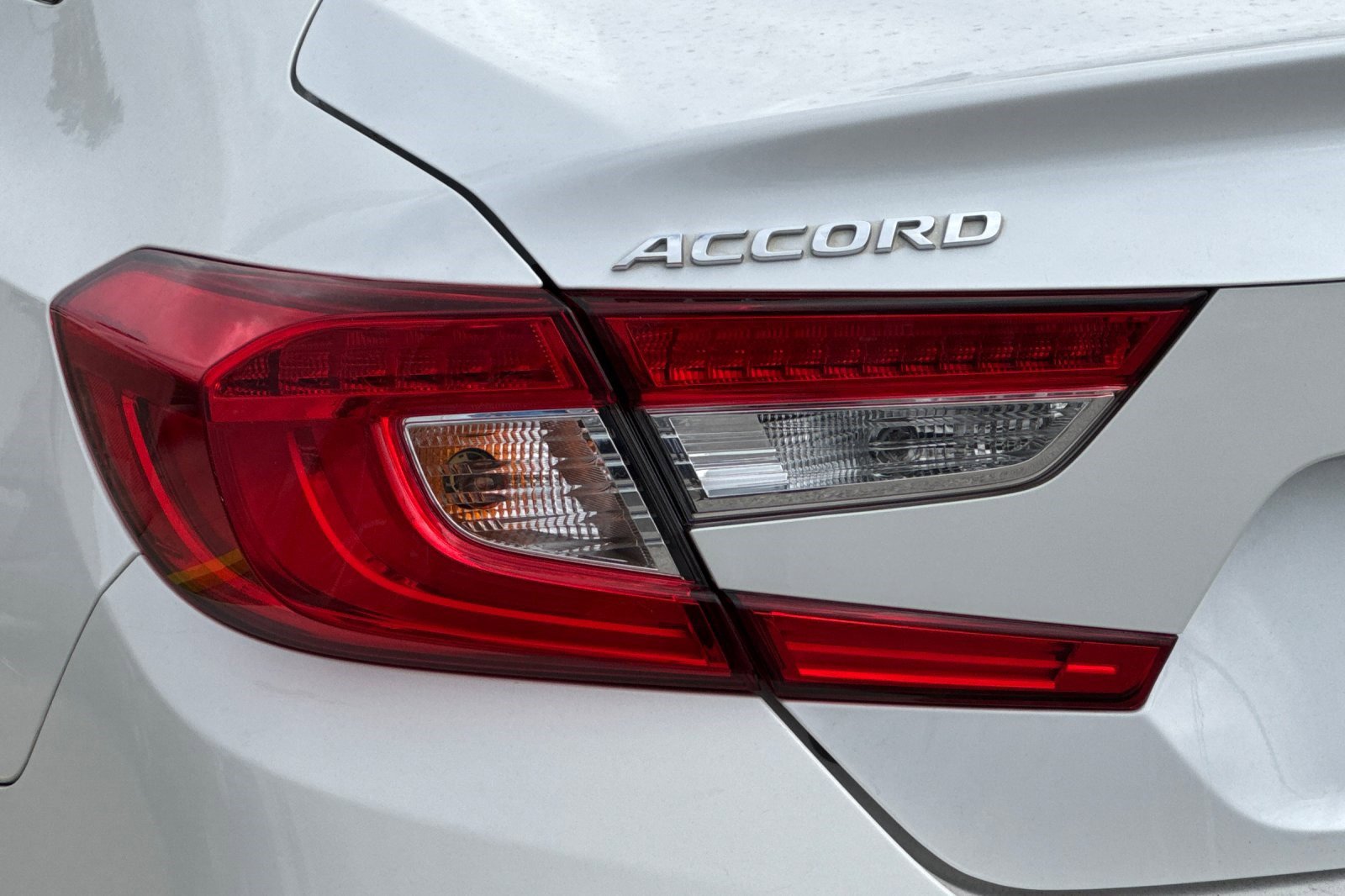 Used 2022 Honda Accord Touring image 12