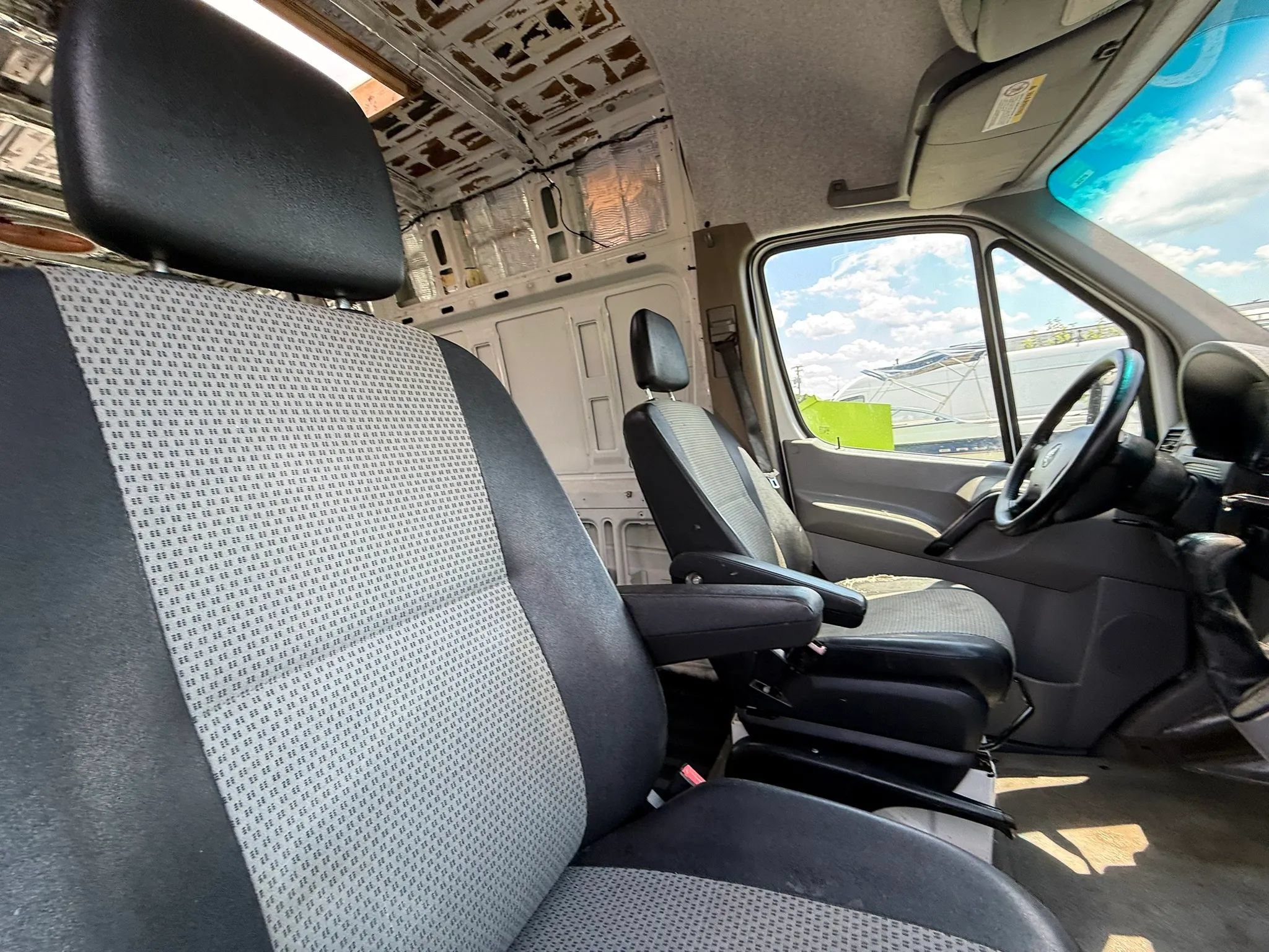 Used 2008 Dodge Sprinter 2500 RWD image 41