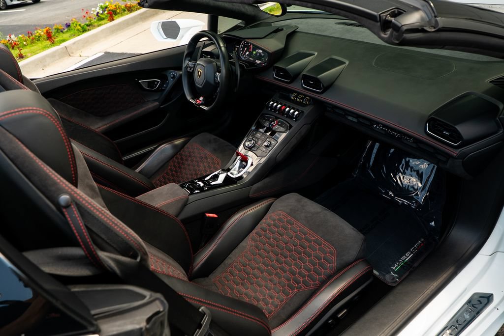 Used 2017 Lamborghini Huracan LP 610-4 AWD/4WD image 36