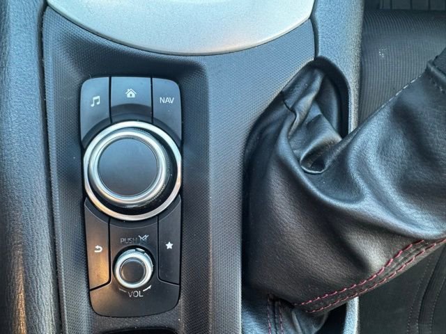 Used 2017 MAZDA MX-5 Miata Club image 16