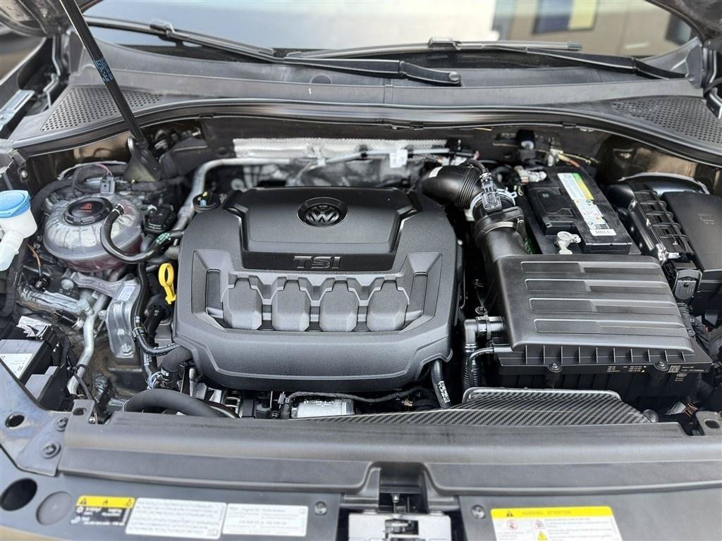 Used 2022 Volkswagen Tiguan SEL R-Line AWD/4WD image 42