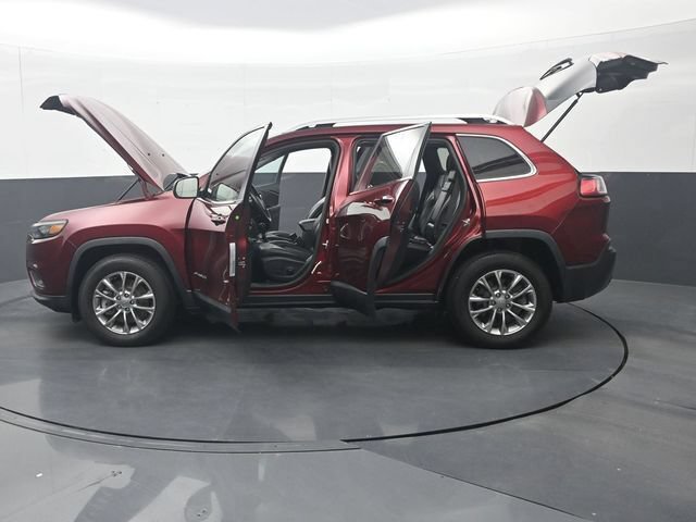 Used 2019 Jeep Cherokee Latitude Plus AWD/4WD image 38