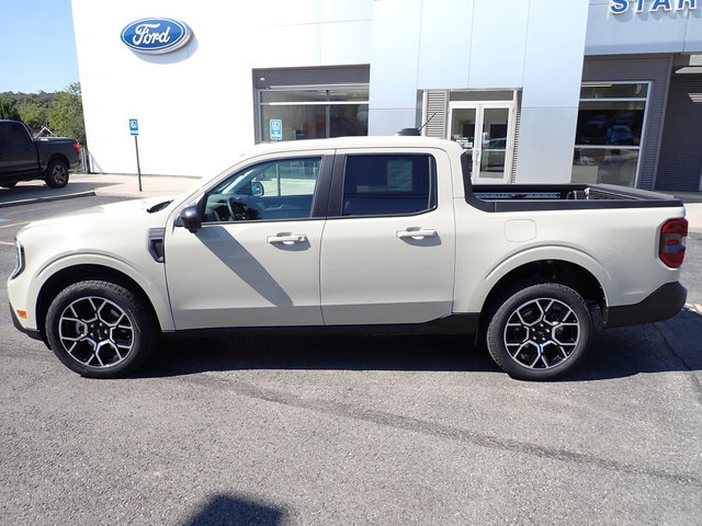 New 2025 Ford Maverick Lariat w/ 4K Tow Package image 2