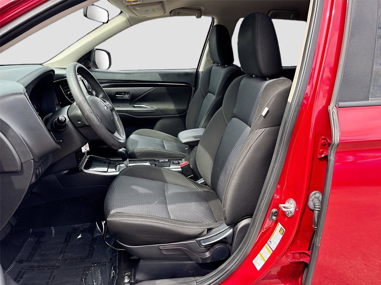 Used 2019 Mitsubishi Outlander ES FWD image 19