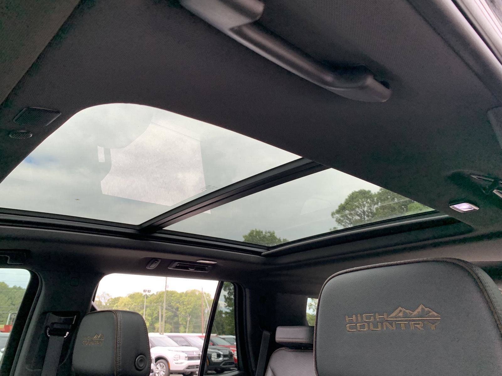 Used 2023 Chevrolet Tahoe High Country image 32