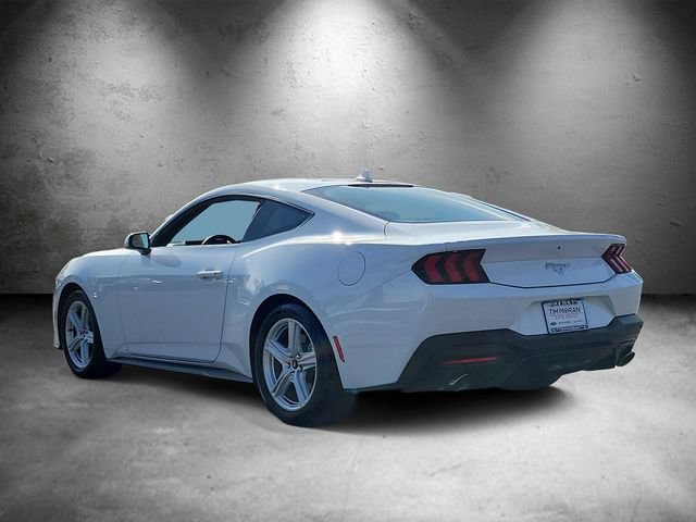 Used 2026 Ford Mustang Coupe RWD image 4