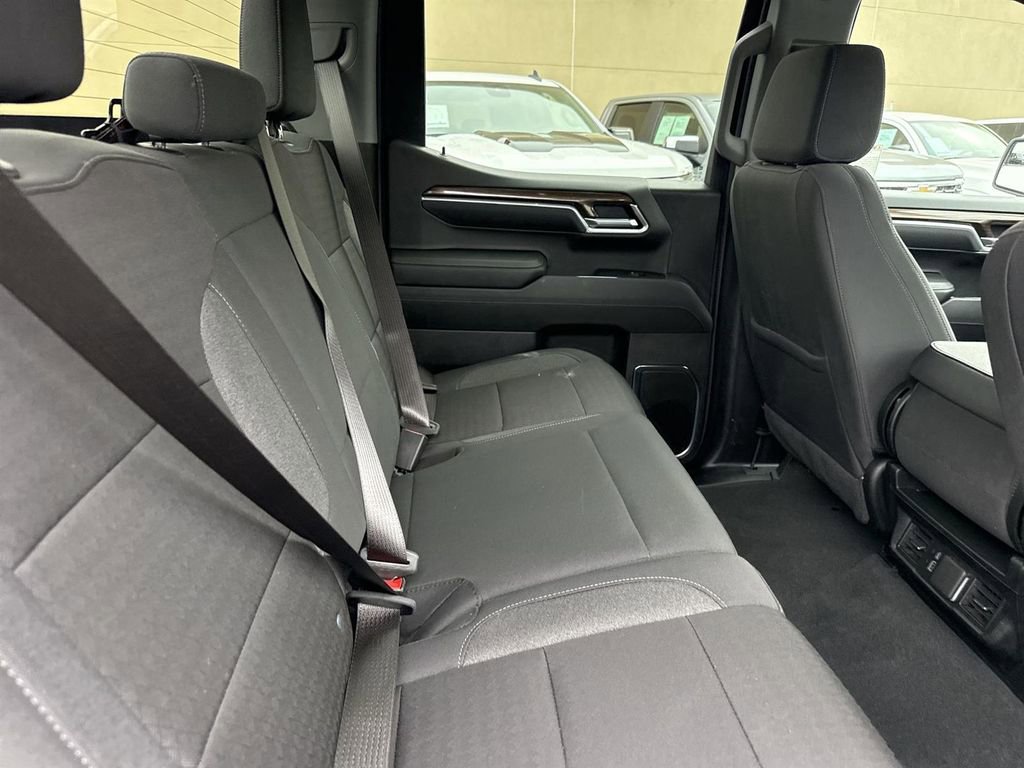 Used 2025 Chevrolet Silverado 1500 LT image 24